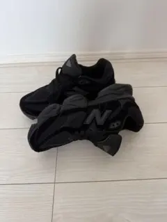 New Balance 9060 ブラック スニーカーのサムネイル