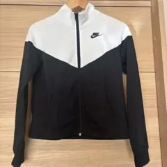 Item thumbnail for item aeba7424-1c8b-4ae0-b7b1-c085759543a9