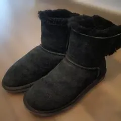 【UGG】ムートンブーツ スエード ネイビー リボン付き 24cm