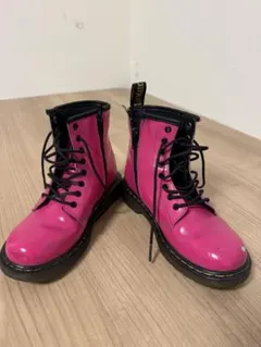 ドクターマーチン　ピンクの合成皮革ブーツ　UK1(20cm)