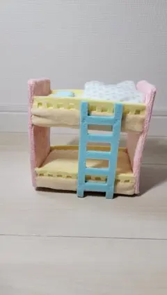 すみっコぐらし　二段ベッド型ぬいぐるみ