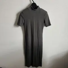 グレー ハイネック リブワンピース
