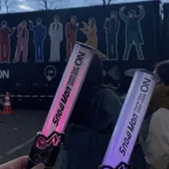 と*こ様 SnowMan ペンライト ON