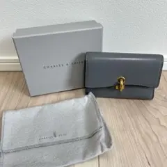 高美品　CHARLES & KEITH 三つ折財布　箱付き カード収納多