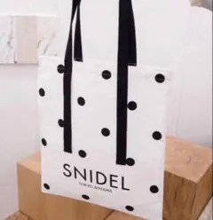 SNIDEL☆新品青山限定トートバッグのサムネイル
