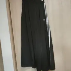 い*！様 adidas ロングスカート