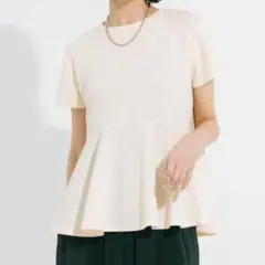 【新品】comcoca エンボス切り替えフレアトップス ホワイト L 半袖
