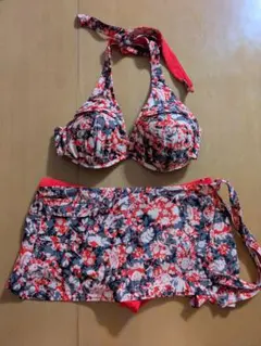 水着　スイムウエア　花柄赤　セパレート　ビキニ　13L　美品　プール　リゾート