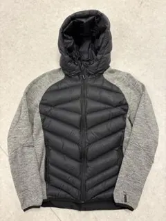 PUMA フード付きダウンジャケット ブラック/グレー