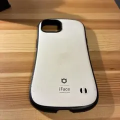 iFace iPhone14 ホワイト