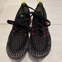 Nike VaporMax ブラック/レッド/イエロー スニーカー