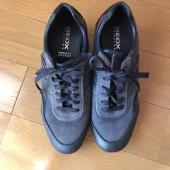 スニーカーのサムネイル