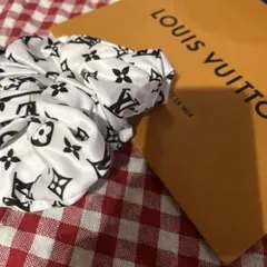 Item thumbnail for item e57cb345-ba3d-4c02-a25a-e5ffcafe73d1