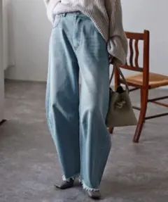 Bonjour Saganカーブデニムパンツ