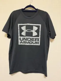 Under Armour ブラック　Tシャツ　スポーツ　トレーニング