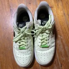 Nike クリーム色 ローカットスニーカー