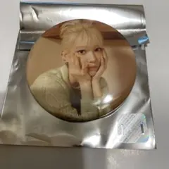 ルセラフィム　カフェ　缶バッチ　サクラ LE SSERAFIM