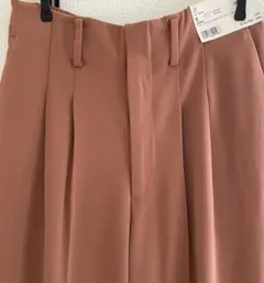 ユニクロ　ドレープリラックステーパードアンクルパンツ　S