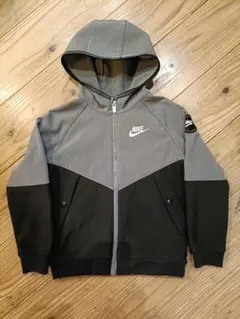 Nike フード付きジャケット 110 120