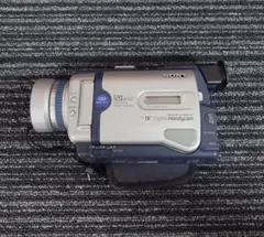 「ジャンク」SONY ビデオカメラ Handycam DCR-TRV30 本体