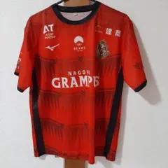 名古屋グランパス 赤 シャツ