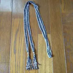 タッセル付きロングネックレス 黒と銀 ベルト