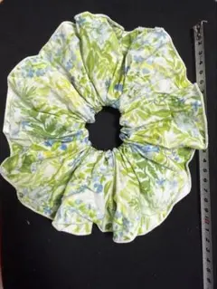 ドーナツ型　ヘアシュシュ　髪留め