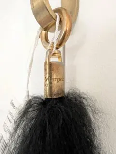 MaisonMargiela キーホルダー リアルファー メゾンマルジェラのサムネイル