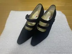 黒パンプス