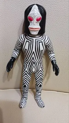 ウルトラマン 怪獣 ダダ ソフビ フィギュアのサムネイル
