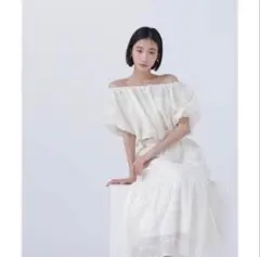 NATURAL BEAUTY BASIC シアーレースブラウスのサムネイル