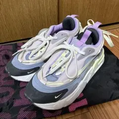 yoyoyo様へ☆新品タグ付き☆NIKEフュリオサ　23.5センチ ナイキ「エア マックス フュリオサ」“ずらして重ねた”ボリュームソール