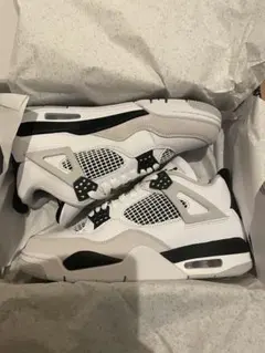ナイキ エアジョーダン 4 レトロ 