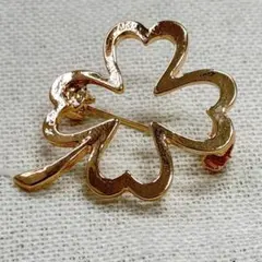 四つ葉 クローバー ブローチ ラペルピン 幸運 モチーフ ピンバッジ ゴールド