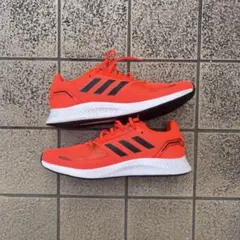 t*2様 Adidas ランニングシューズ