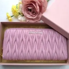 MIUMIU 長財布 マテラッセ ゴールドロゴ ピンクのサムネイル