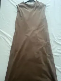 ブラウン ノースリーブ ワンピース　simplicite
