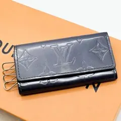 ルイヴィトン　ミュルティクレ 4 キーケース　モノグラム　ヴェルニ　コンパクト