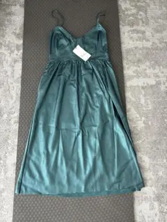 新品ZARA ダークグリーン キャミワンピース M