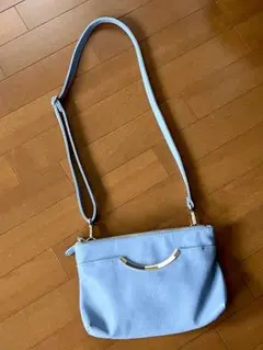 イアパピヨネ　ear ショルダーバッグ　ブルー