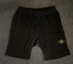 STONE ISLAND ブラック ハーフパンツ ショートパンツ Mのサムネイル