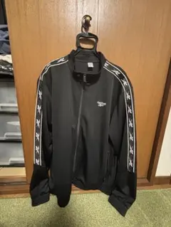 Reebok トラックジャケット