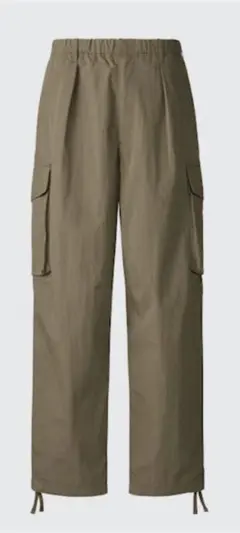 UNIQLO ユニクロU ワイドフィットパラシュートカーゴパンツ　オリーブ　M