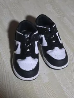 Nike キッズ スニーカー　ダンク　 ブラック/ホワイト