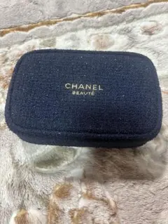 値下げ♪ 新品未使用　CHANEL BEAUTE クリスマスコフレ限定ポーチ