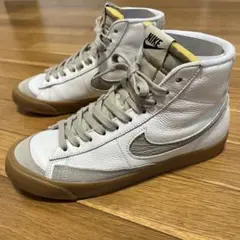 Item thumbnail for item d6d65bbb-d15a-4bc1-83ff-5e16e6d42c5d