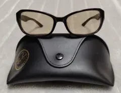 Ray-Ban RB2136