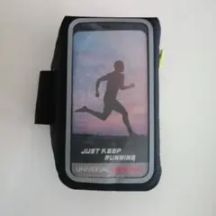 美品　GUZACK ランニング　スマホアームバンド防水・防汗・腕ポーチ