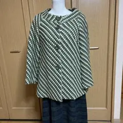 ノーカラー柄コート