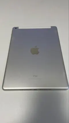 Apple iPad 第5世代 シルバー 本体　Wi-Fi + Cellular